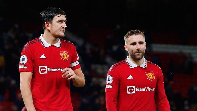 现出高度的 现出高度的